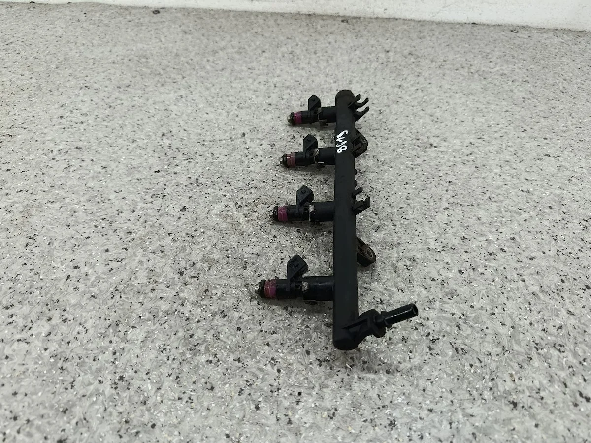 Rampe injection essence Renault Megane II 1.6 16V image 6