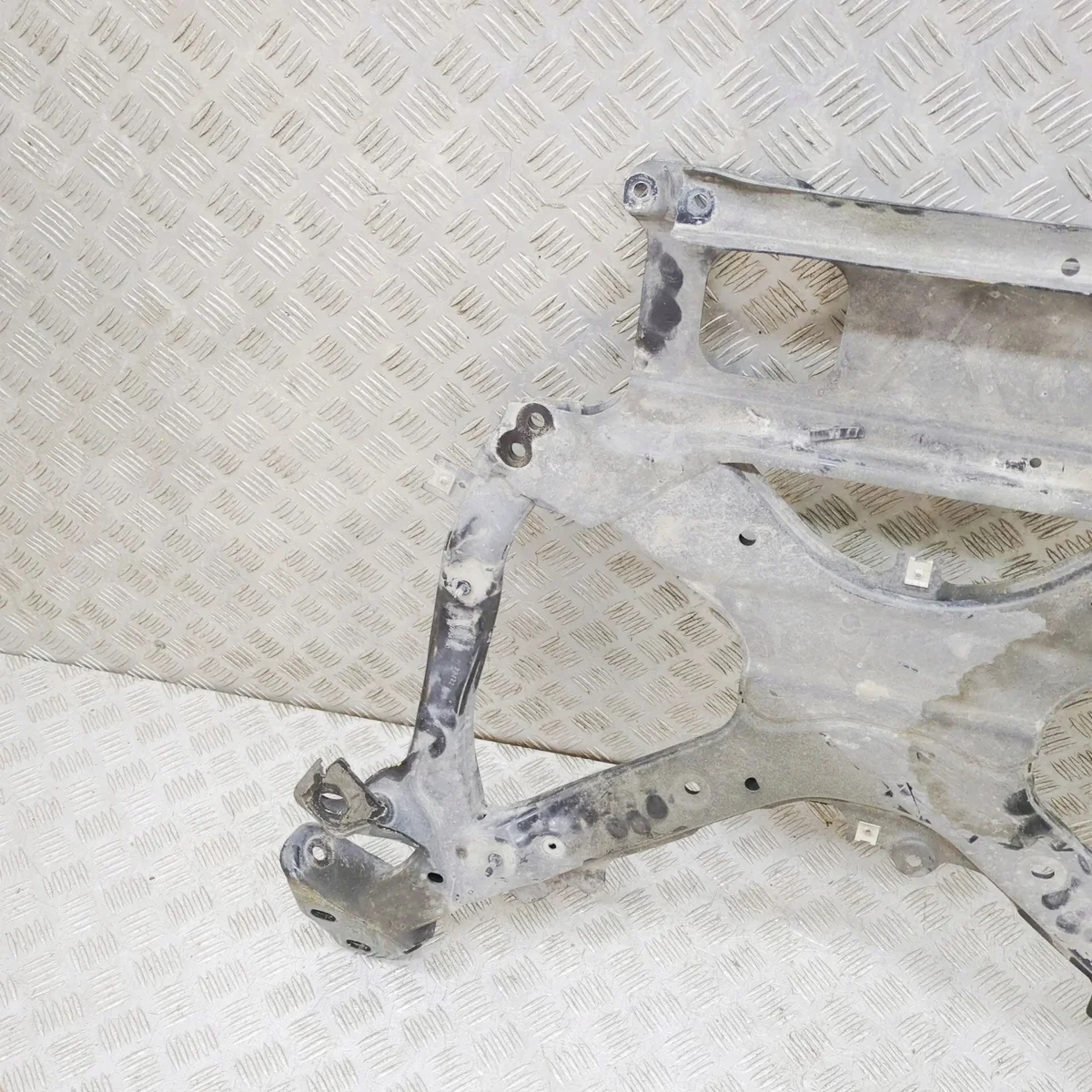 Audi A6 C8 4K Front-Hilfsrahmen 4K1399347E image 3