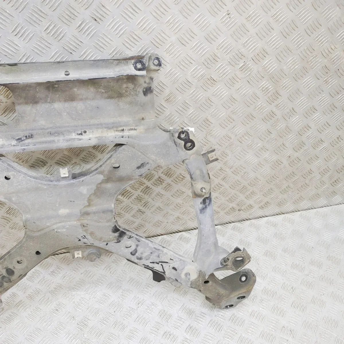 Audi A6 C8 4K Front-Hilfsrahmen 4K1399347E image 4