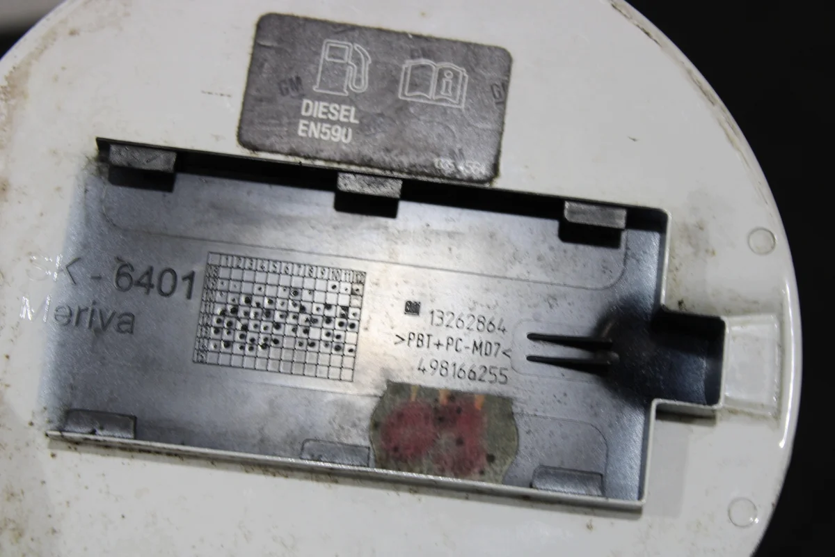 Tapa depósito combustible Opel Meriva B
