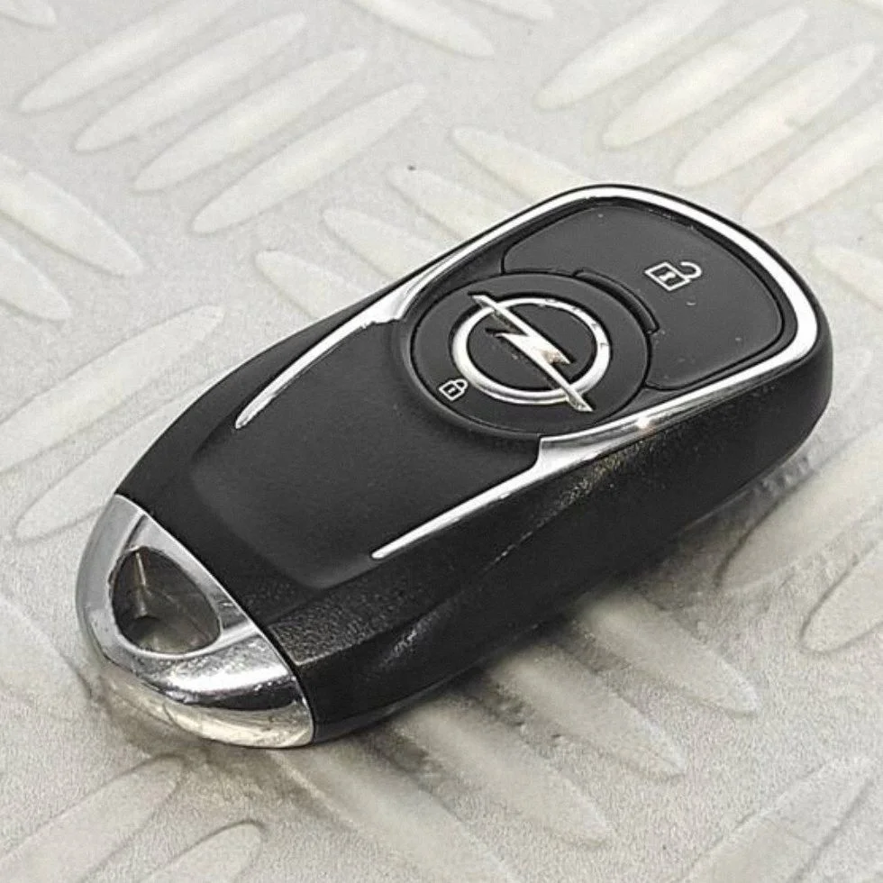 Chave Opel Insignia II B com Comando GM 13508410