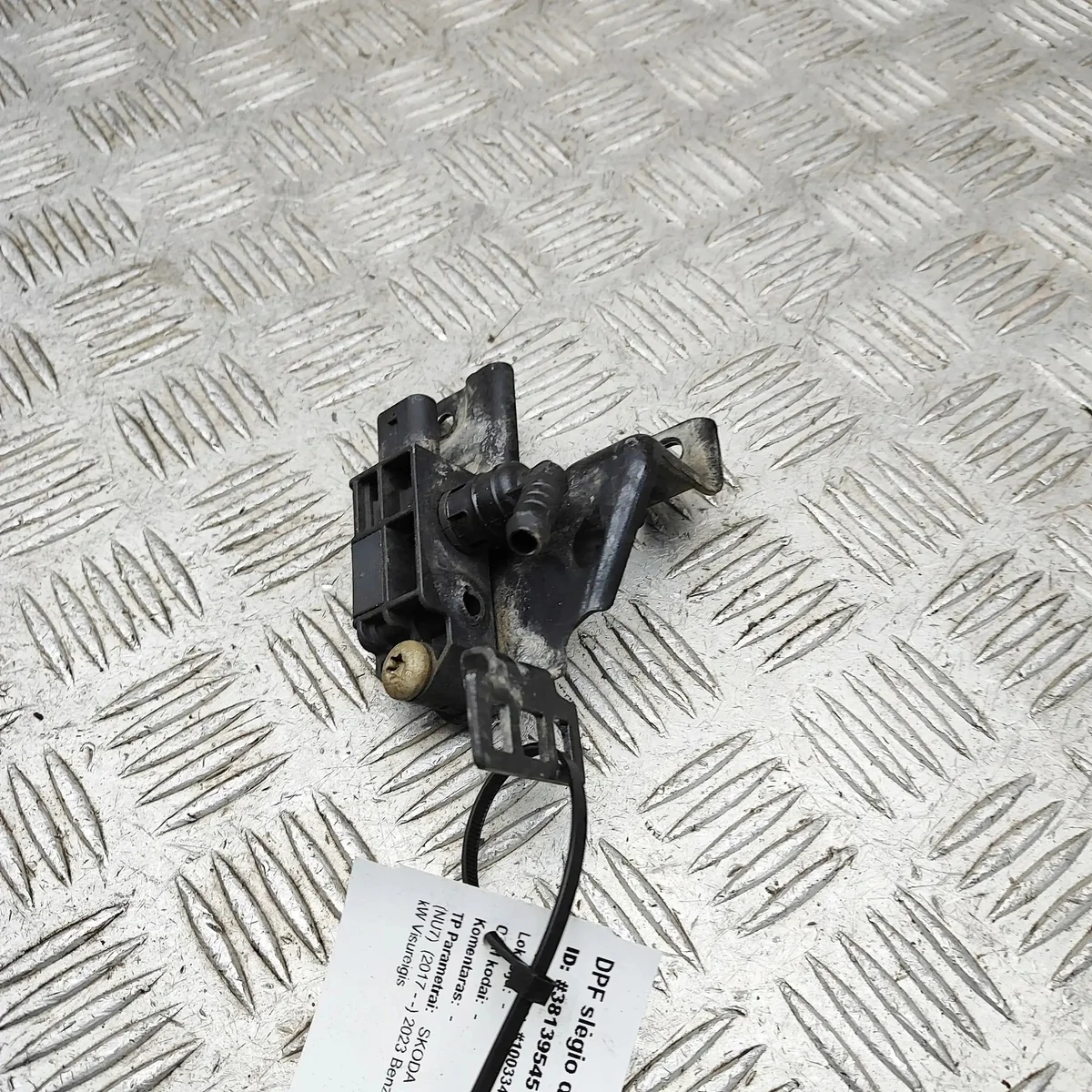 DPF Druksensor Skoda Karoq 1.5L 04E131552P image 4