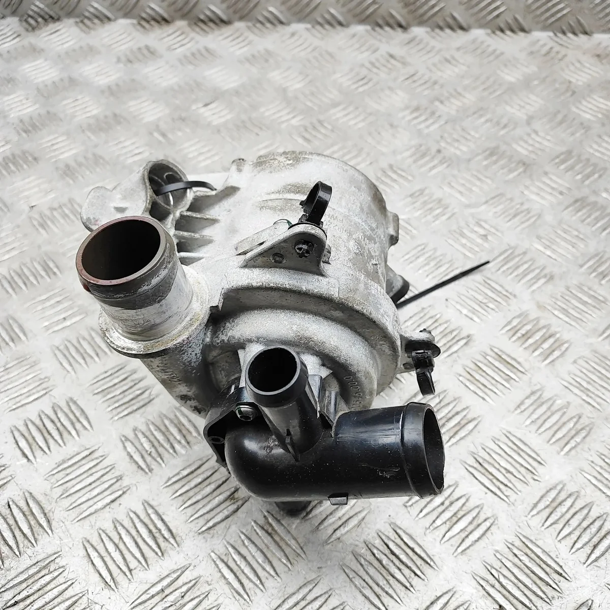MG ZS SUV Moteur recirculation eau image 4