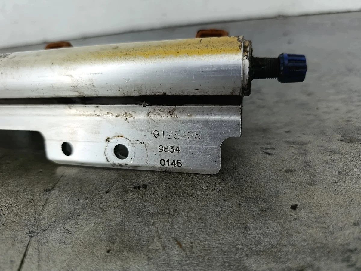 Volvo S80 2.8 T6 Fuel Rail 9125225 image 3