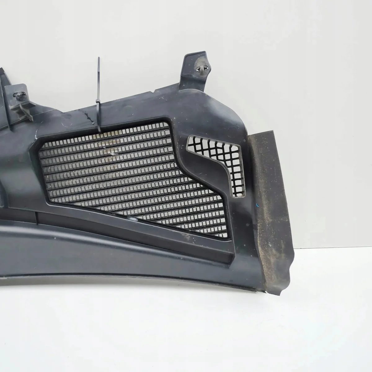 Plastique essuie-glace Mercedes EQE A2978301603 thumbnail 5