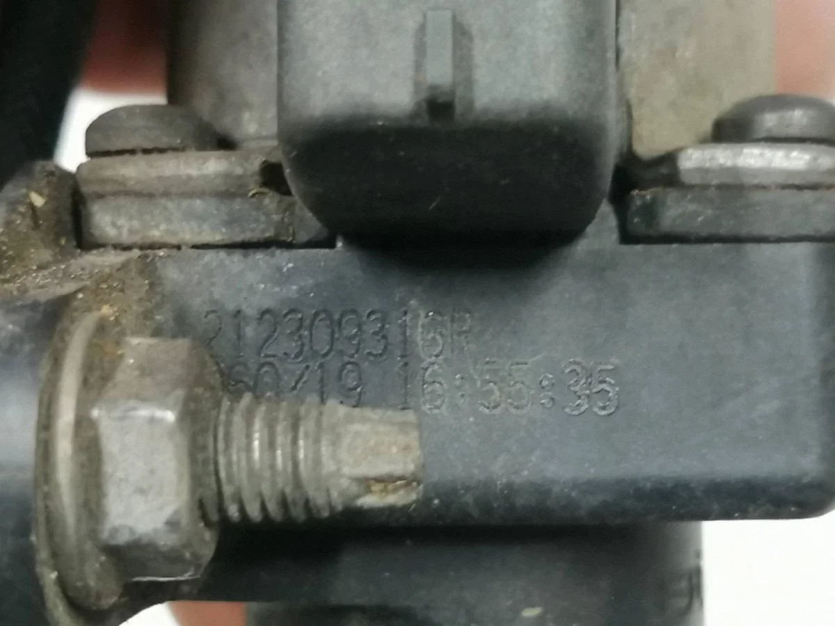 Wasserumlaufventil 212309316R für Renault