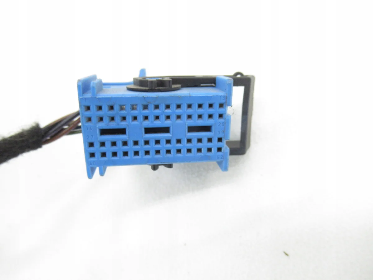BMW 52-Pin Stecker Blau thumbnail 1