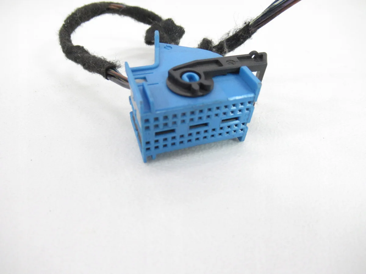 BMW 52-Pin Stecker Blau thumbnail 3
