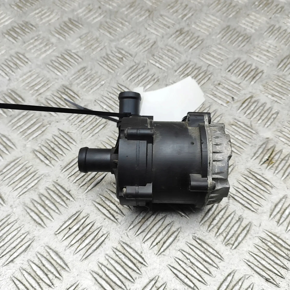 Audi A3 Wasserumwälzpumpe 0392024011 image 3