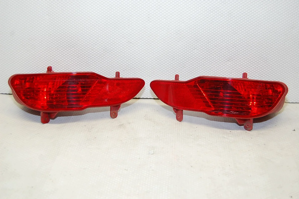 Peugeot 5008 II Nebelschlussleuchte hinten links image 6
