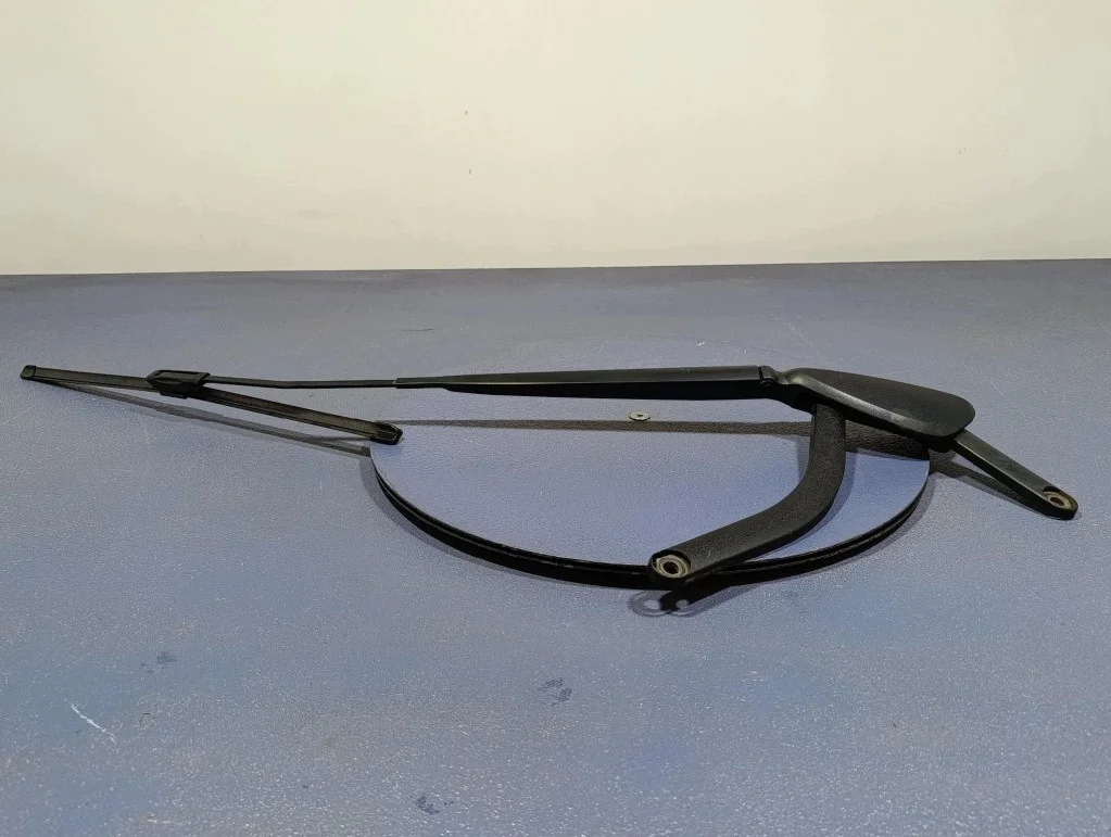 Renault Scenic II 8200422219 Brazo Limpiaparabrisas Delantero Derecho