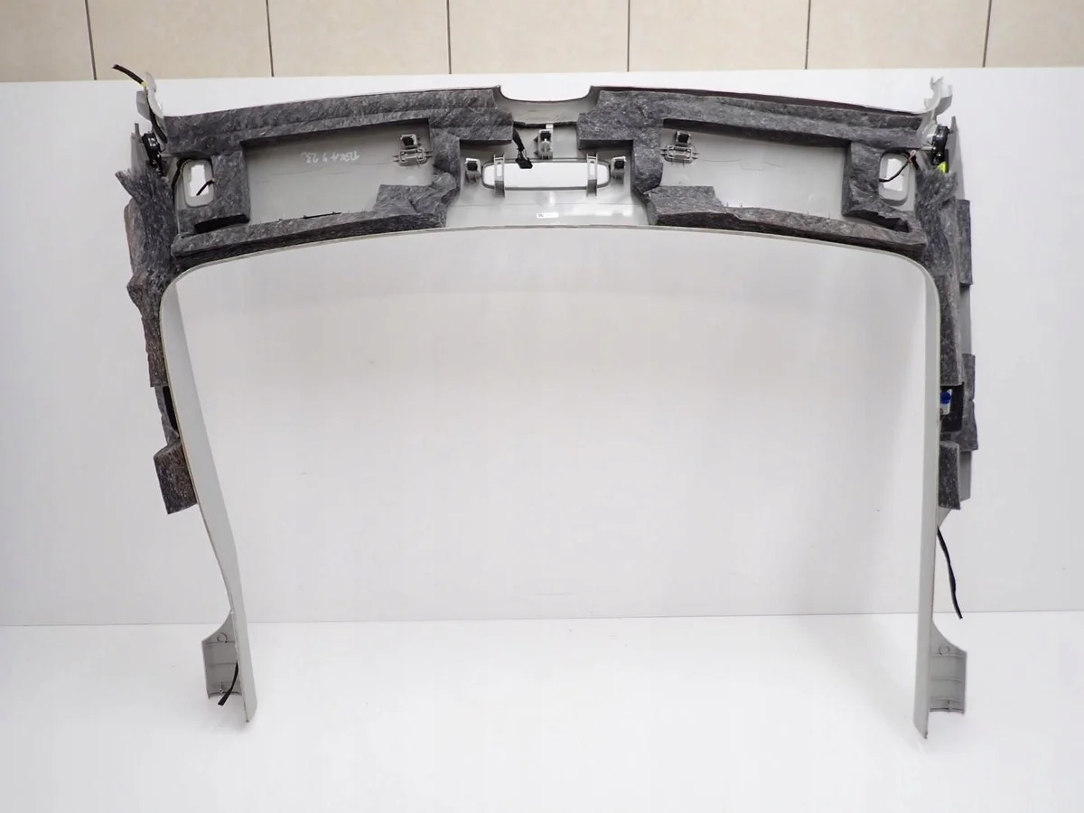 Tesla Model Y Dachhimmel-Blende 1623418-00-F thumbnail 4