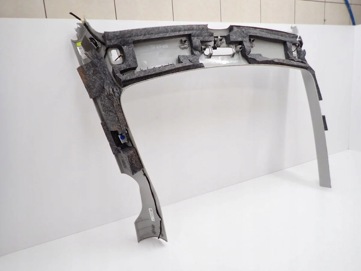 Tesla Model Y Dachhimmel-Blende 1623418-00-F thumbnail 5