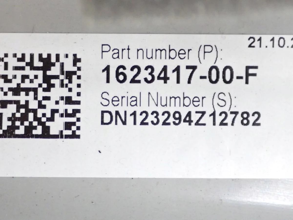Tesla Model Y Dachhimmel-Blende 1623418-00-F thumbnail 10