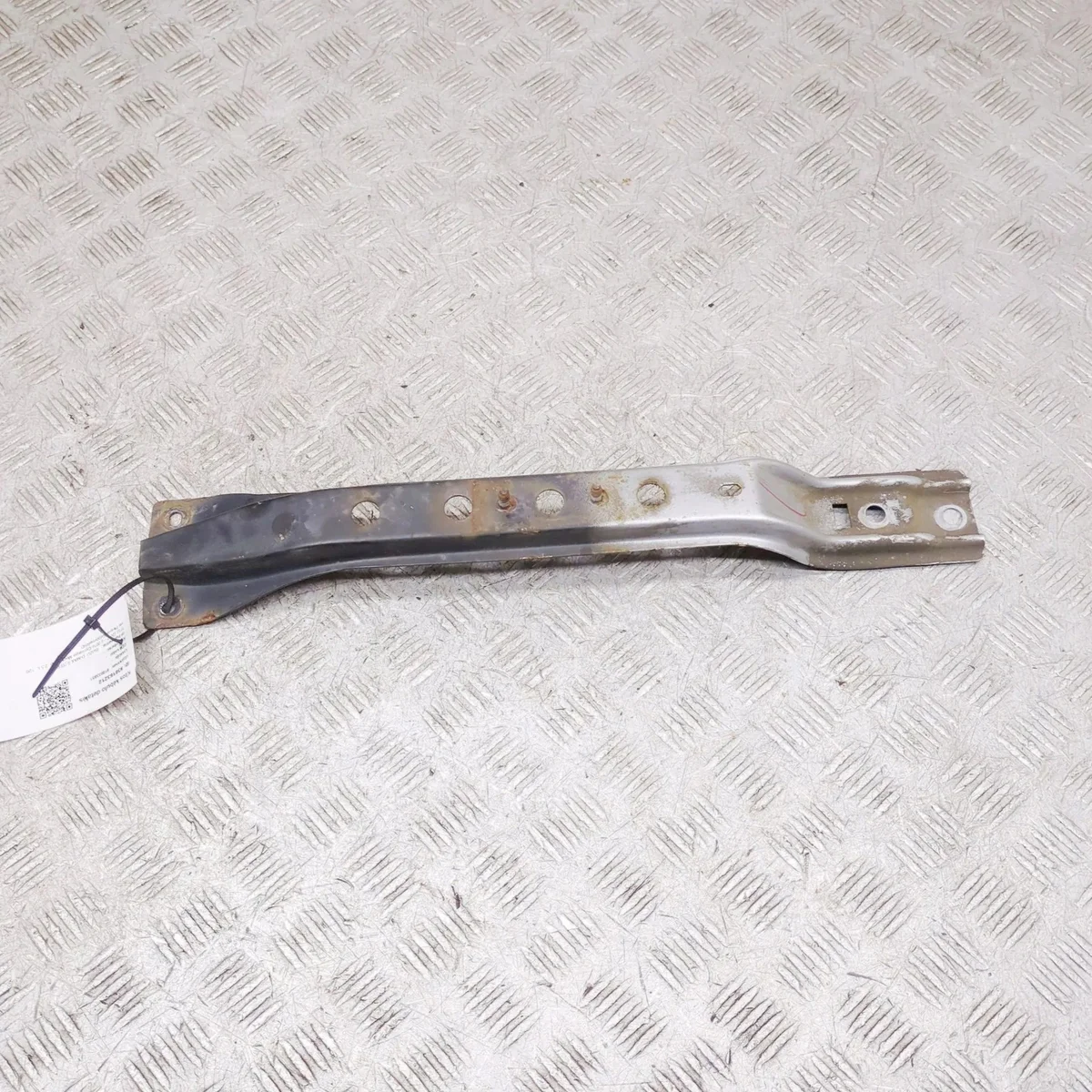 Passe-partout anteriore Isuzu D-MAX II 8981653410