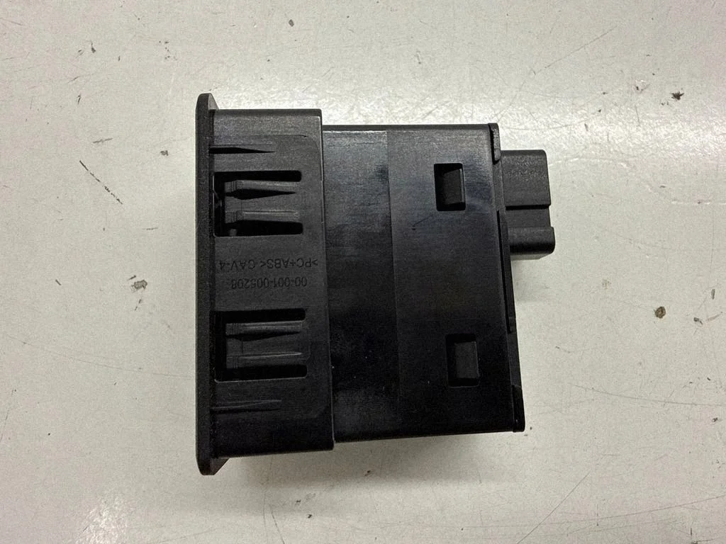 Buick Encore GX USB-portti 13525891 image 3