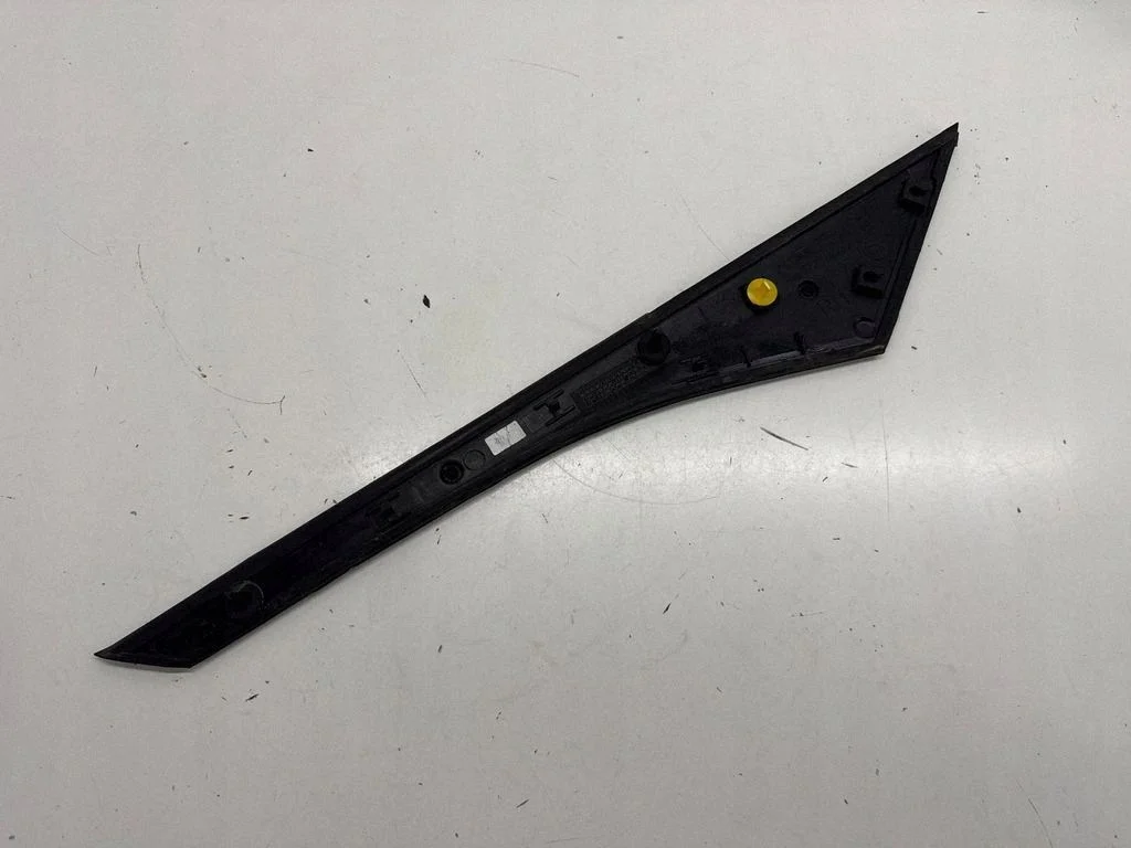 Buick Encore GX Rear Window Trim 42669225 image 3