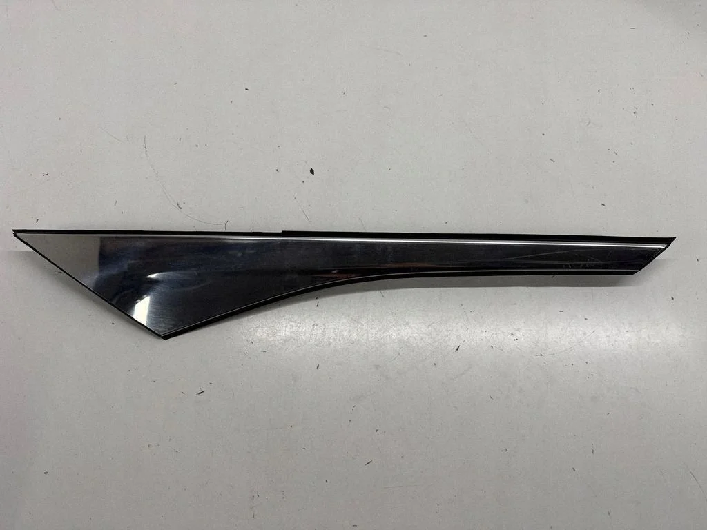 Buick Encore GX Rear Window Trim 42669225 image 7
