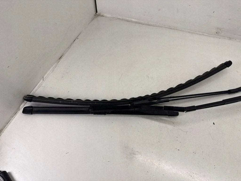 Tergicristallo Anteriore Sinistro Tesla Model S 600595100D image 3