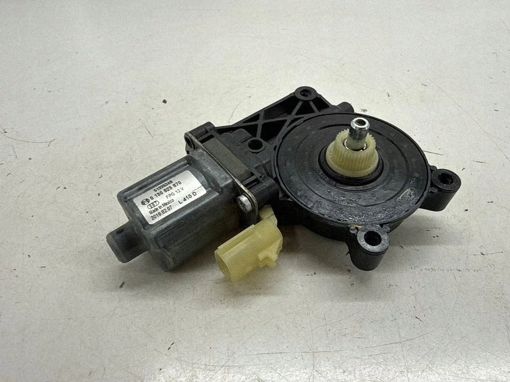 Dodge RAM 2019 Heckscheibenwischer Motor image 7