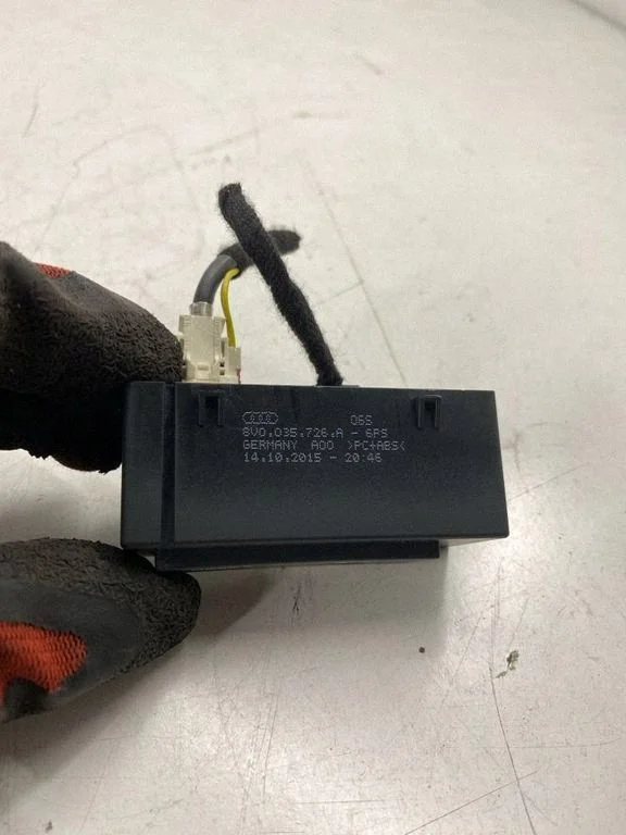 Conector AUX Audi A3 S3 8V 8V0035726A image 6
