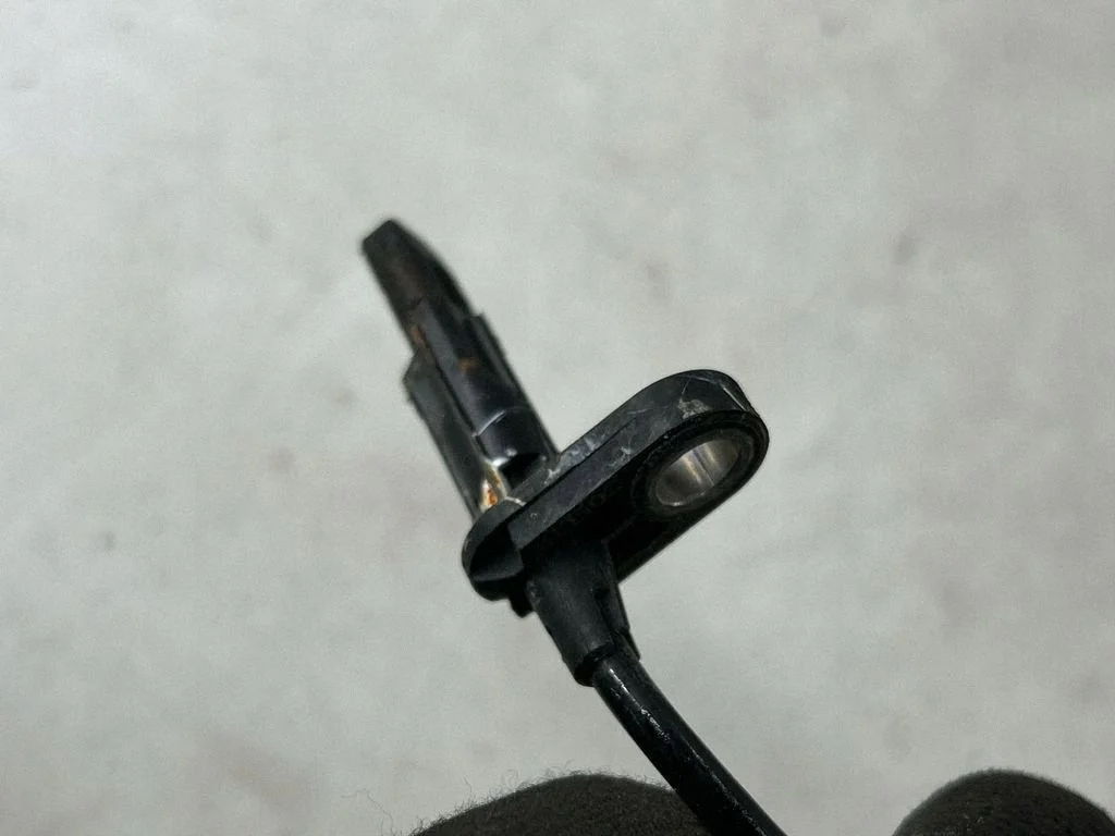 Sensor Velocidade Roda ABS Esquerda Dodge Hornet 50566887 image 3
