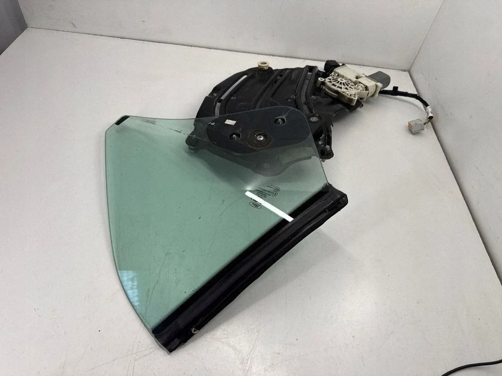 Ford Mustang VI Seitenfenster hinten FR3T14A411CD
