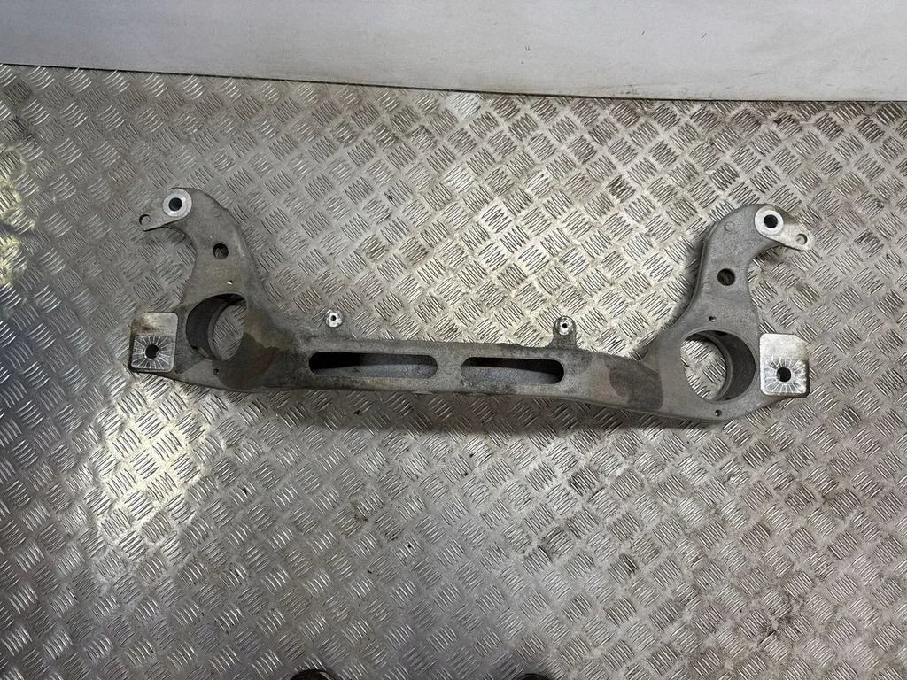 Soutien avant VW Touareg II 7P0199207A image 6