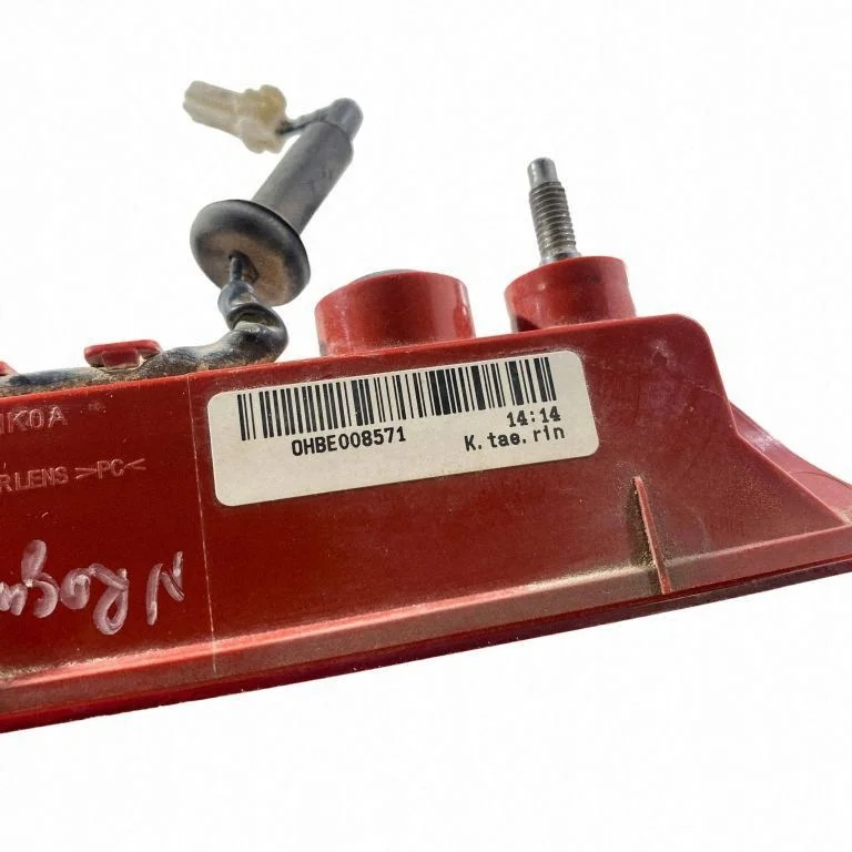 Nissan Rogue 2018 Feu stop OEM 265905HK0A image 8