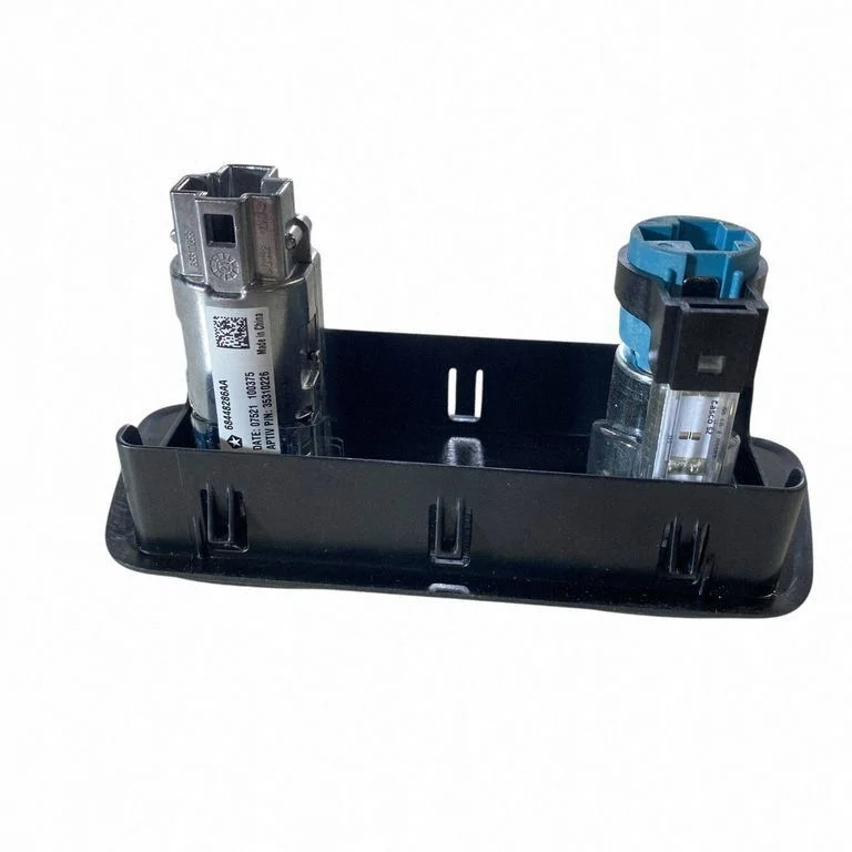 Chrysler Pacifica 2021 Presa USB OEM image 3