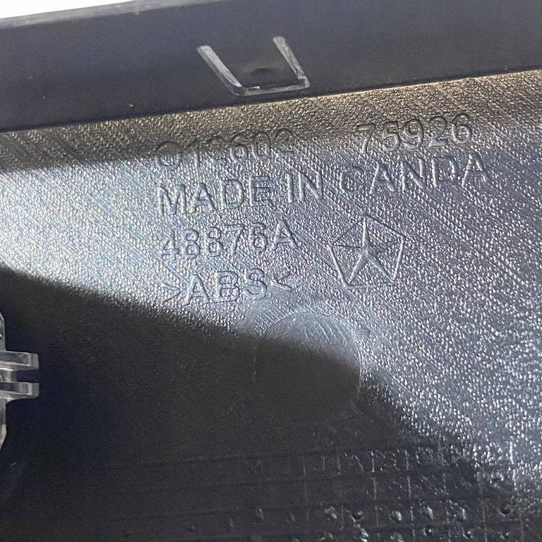 Chrysler Pacifica 2021 Presa USB OEM image 9