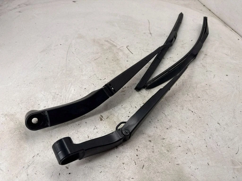 Chevrolet Camaro Wiper Blade 84016281