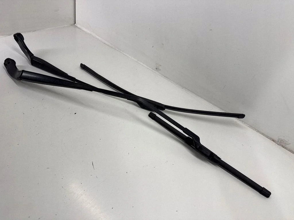 Buick Encore GX Ruitenwisserarm Voor 42485015