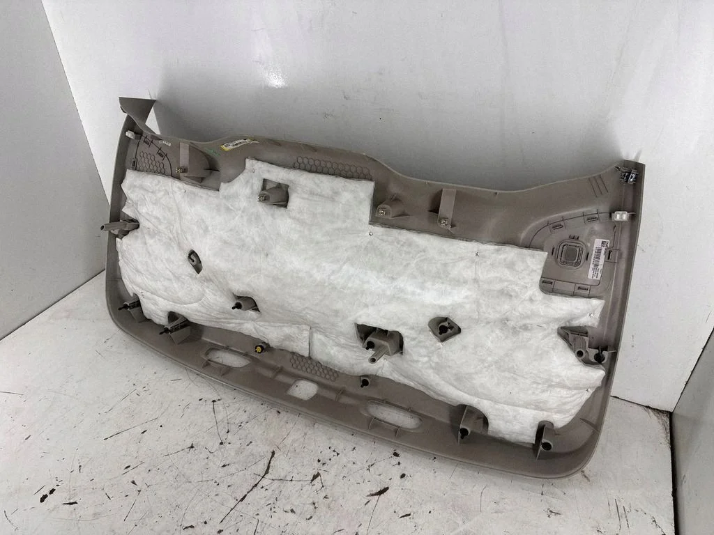 Chrysler Pacifica 2020 Tapisserie Hayon OEM image 8