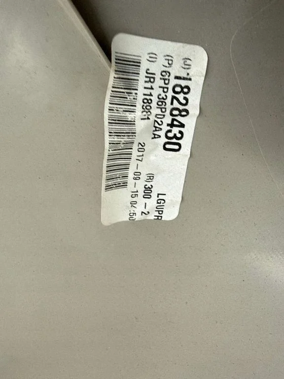 Chrysler Pacifica 2020 Tapisserie Hayon OEM image 10