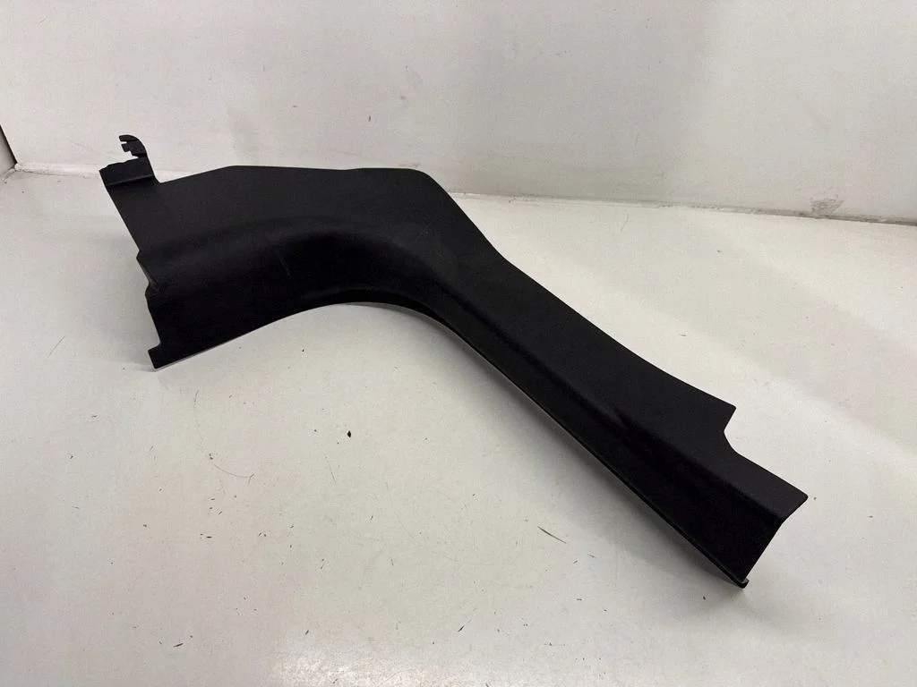 Buick Encore GX Schwellerleiste vorne OEM 42712540 image 9