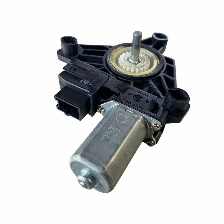 Infiniti QX30 2017 Heckscheibenwischer Motor 827305DM0A image 3