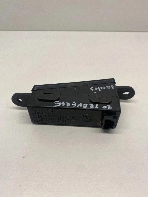 Chevrolet Traverse Head-Up Display 84208369