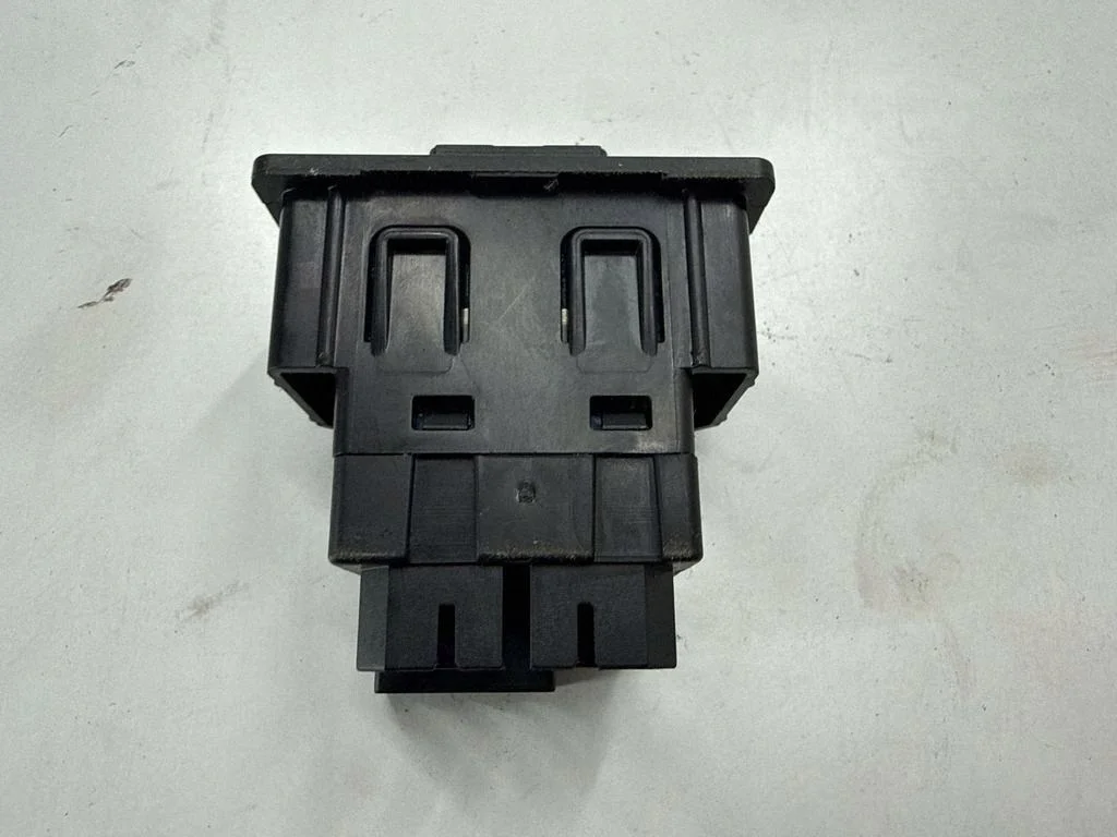 Ford Mondeo MK V USB Buchse GC3T14F014AA image 4