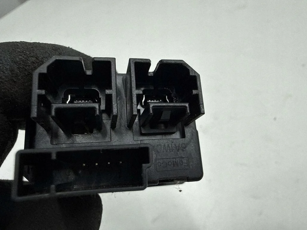 Ford Mondeo MK V USB Buchse GC3T14F014AA image 5
