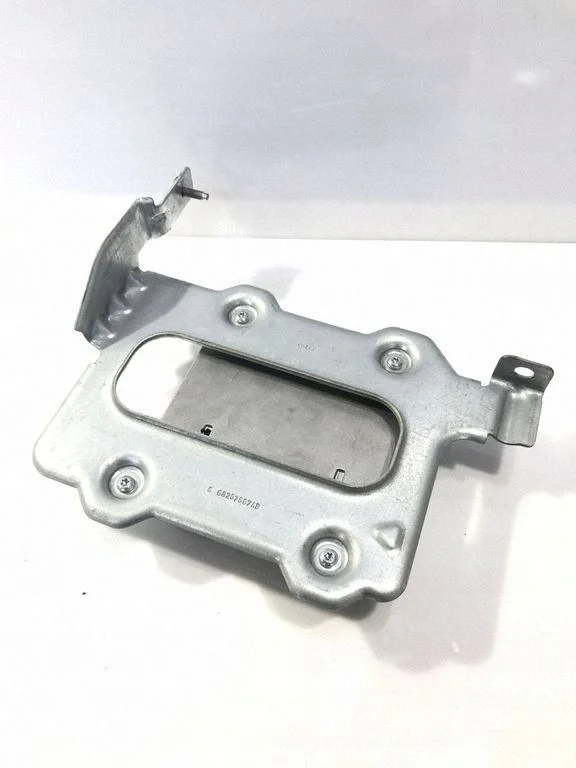 Chrysler Pacifica Amplifier 68391313AB thumbnail 1
