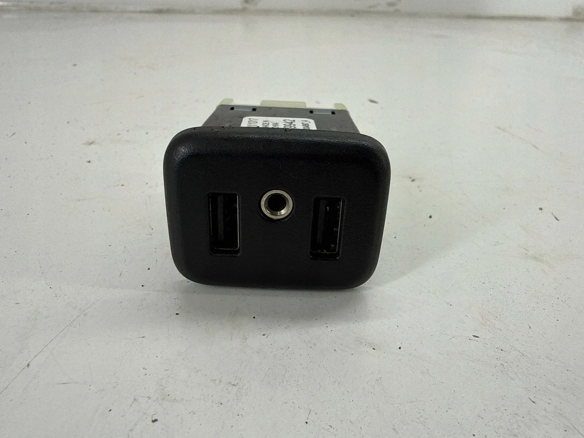 USB Buchse Chevrolet Camaro 13509942 image 2