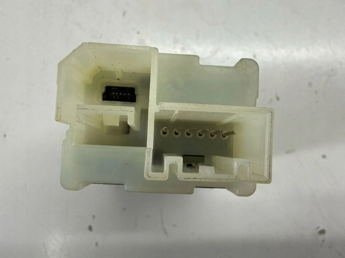 USB Buchse Chevrolet Camaro 13509942 image 7