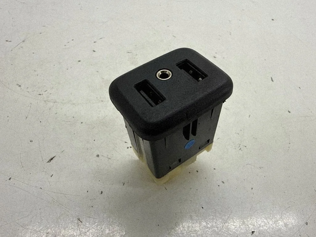USB Buchse Chevrolet Camaro 13519224