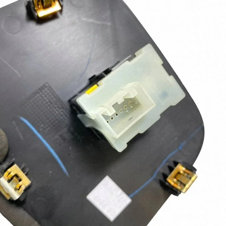 Chevrolet Traverse USB Socket 13539082 image 5
