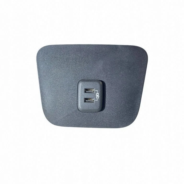 Chevrolet Traverse USB Socket 13539082 image 8