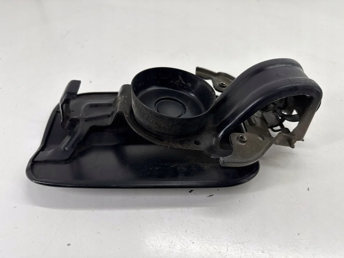 Chrysler 300C tankdop 68498792AA image 5