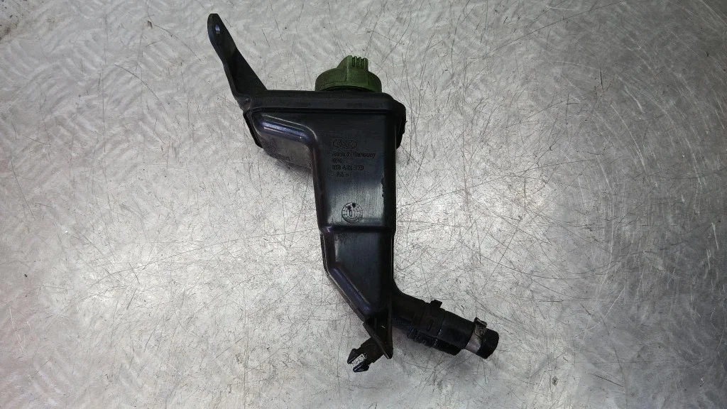 Ohjaustehostimen säiliö Audi A4 B6 8E0422373