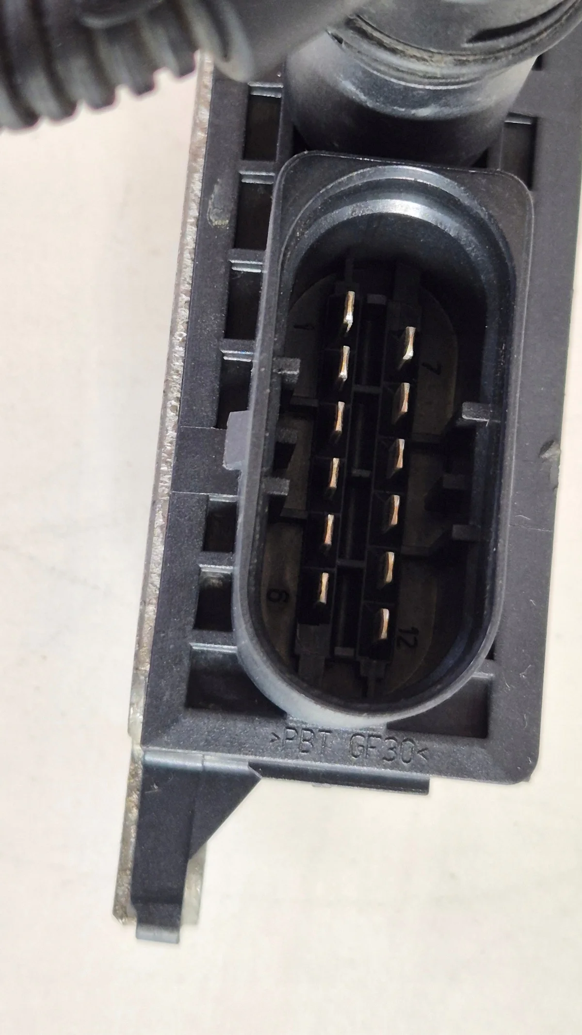 BMW E81 E87 E88 E90 E91 Glow Plug Relay image 5