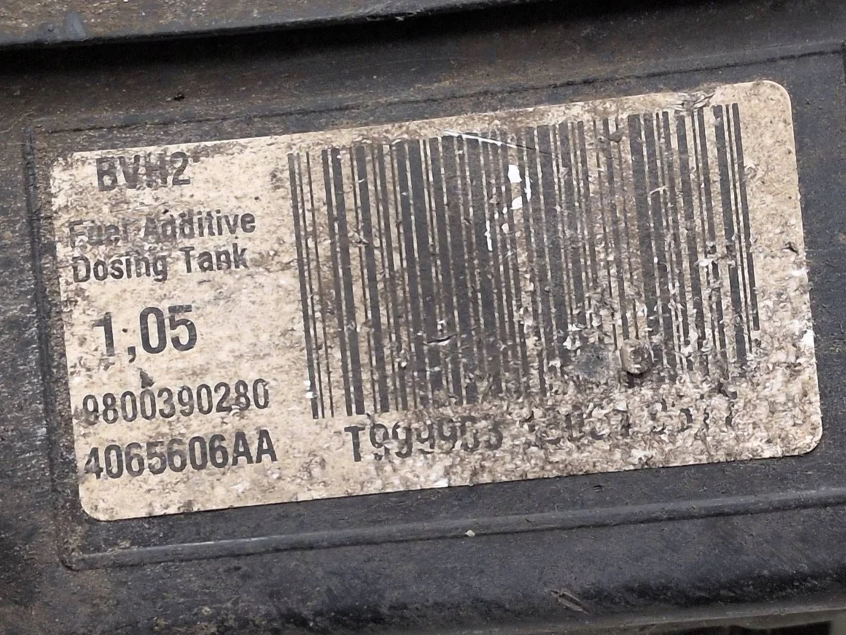 AdBlue Tank Peugeot 308 9800390280 image 10